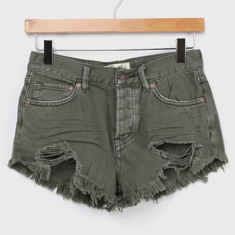 Free People We The Free Loving Good Vibrations Cutoff Green Denim Shorts size 31